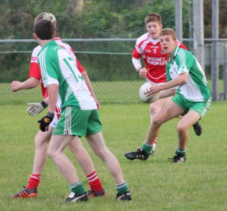 Action from the championship game between Aodh Ruadh and Dungloe.