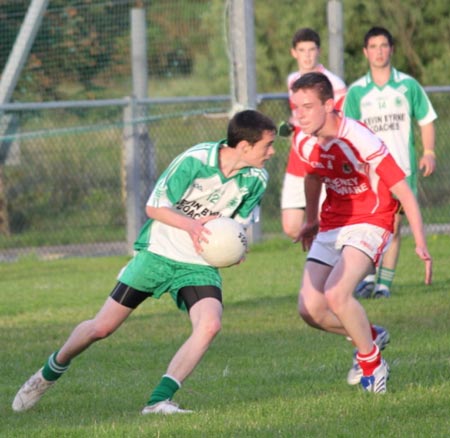 Action from the championship game between Aodh Ruadh and Dungloe.