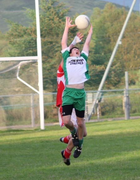 Action from the championship game between Aodh Ruadh and Dungloe.