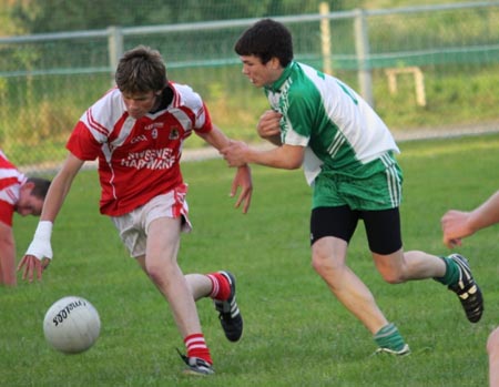 Action from the championship game between Aodh Ruadh and Dungloe.