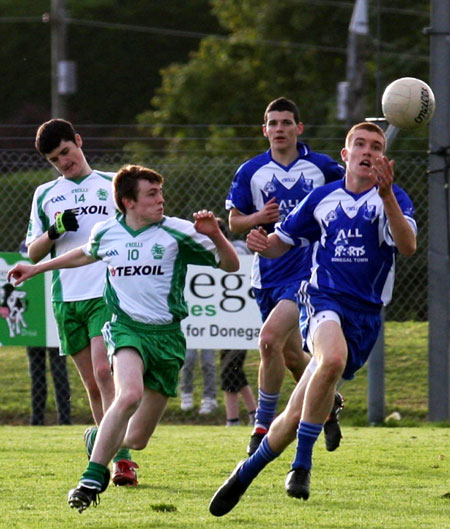 Action from the minor championship first round between Aodh Ruadh and Four Masters.