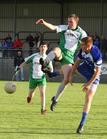 Action from the minor championship first round between Aodh Ruadh and Four Masters.