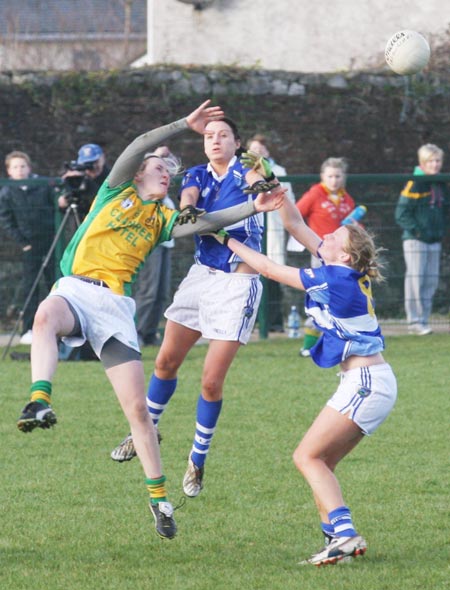 Action from the 2011 NFL division two clash between Donegal and Laois in Pirc Aoidh Ruaidh.