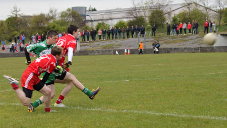 Action from the Southern Minor League final between Aodh Ruadh and Killybegs.