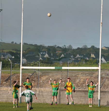 Action from the under 12 league game between Aodh Ruadh and Ardara.