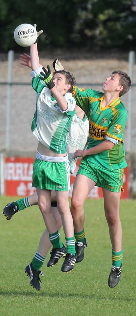 Action from the under 12 league game between Aodh Ruadh and Ardara.