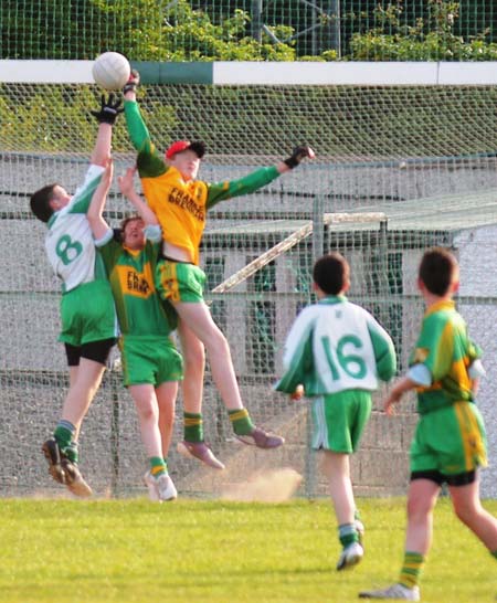 Action from the under 12 league game between Aodh Ruadh and Ardara.