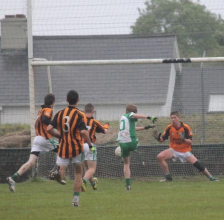 Action from the under 16 final in Dunkineely.