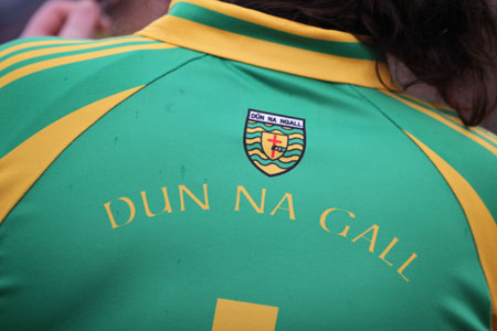 Action from the 2012 NFL division two clash between Donegal and Cork in Pirc Aoidh Ruaidh.
