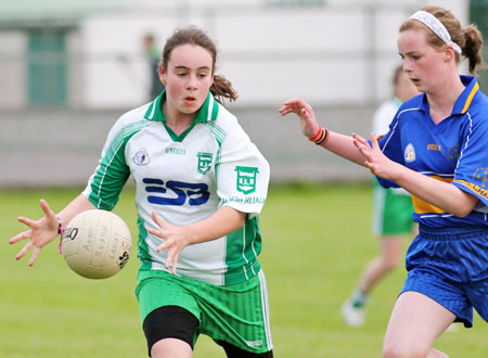 Action from the under 14 ladies league game between Aodh Ruadh and Kilcar.