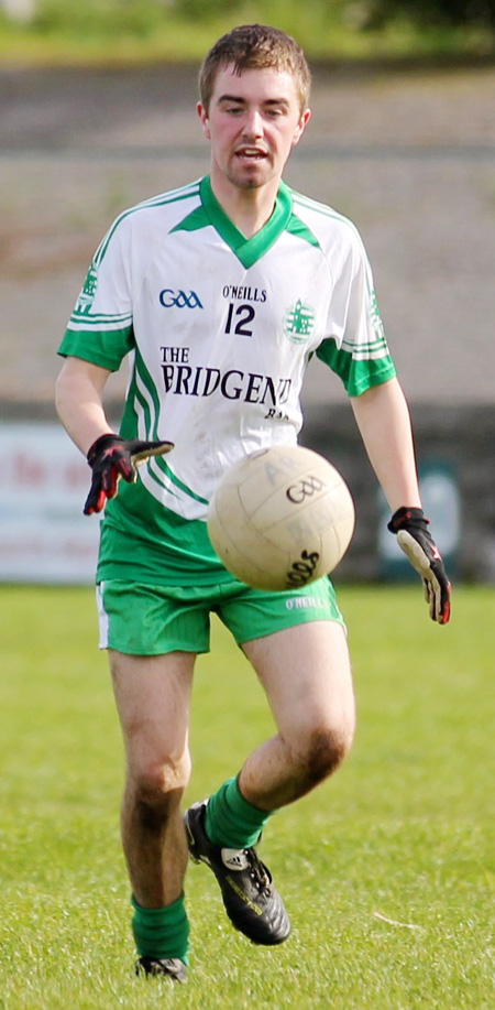 Action from the intermediate reserve football championship game against Naomh Bríd.