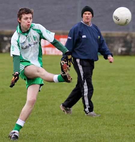 Action from the challenge match between Aodh Ruadh and Derrygonnelly Harps.