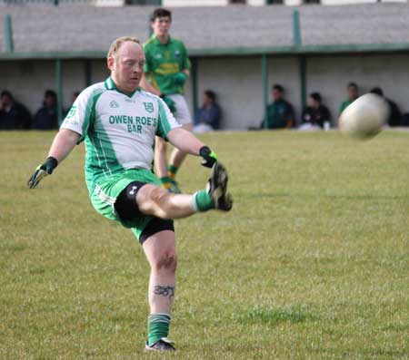 Action from the reserve division 3 senior game against Naomh Columba.