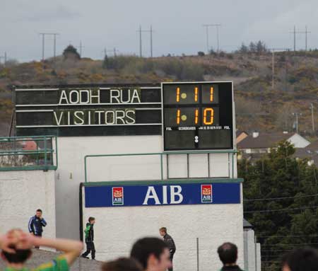 Action from the reserve division 3 senior game against Naomh Columba.