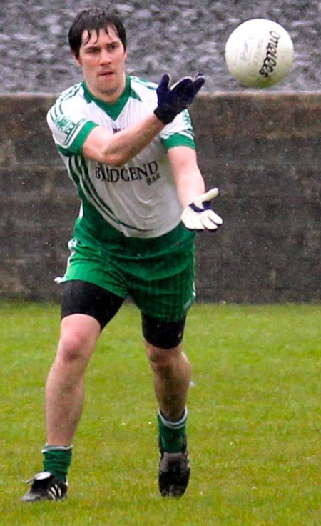 Action from the reserve division 3 senior game against Naomh Bríd.