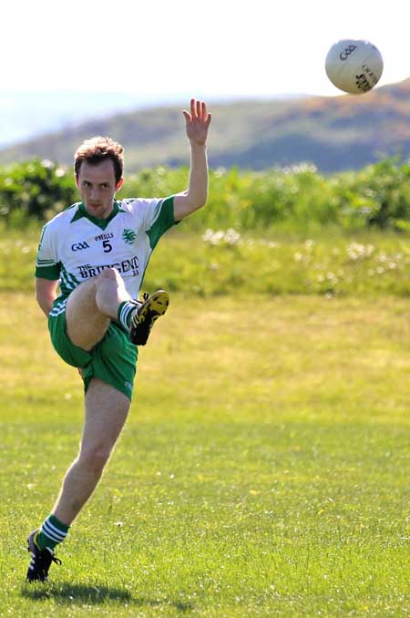 Action from the reserve division 3 senior game against Naomh Brd.