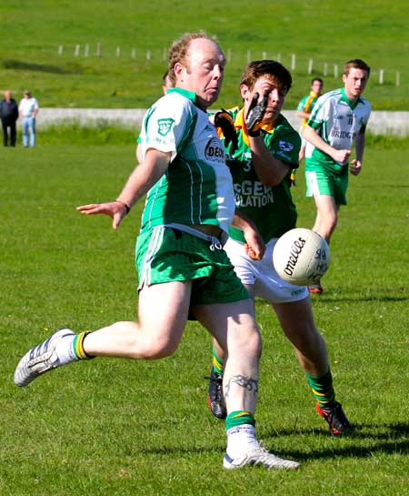 Action from the reserve division 3 senior game against Naomh Brd.