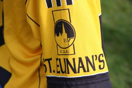 Action from the 2010 county Féile hurling finals.