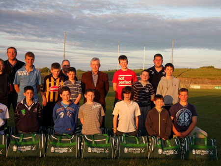 Feile hurlers get a fine send off.