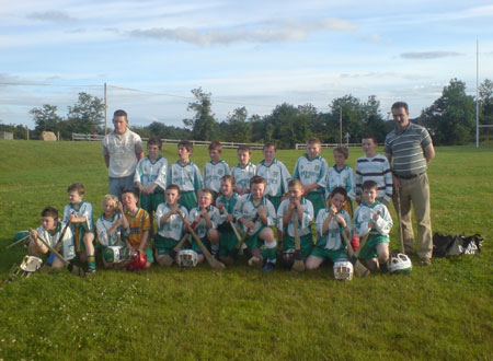 The Under 10 hurlers won a very enjoyable challenge game in Knocks, Co. Fermanagh on Friday, 29th June with a fantastic team performance. The highlight of a comprehensive victory was a great goal by Stephen Anderson, aged 7. Pictured are the team that traveled to Knocks along with their mentors Ciaran Kilgannon and John Rooney.