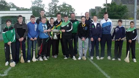 Aodh Ruadh under 14 and under 16 hurlers meet the lads in the park. Rossa McCosker, Eugene Drummond, Bryan Ward, Darragh Cleary, Conor Kennedy, Eddie Lynch, Deva Ayres, Eamonn McGrath., Paul Cummins and Stephen Connolly..