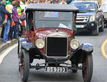 Aodh Ruadh take part in the 2013 Saint Patrick's Day parade.