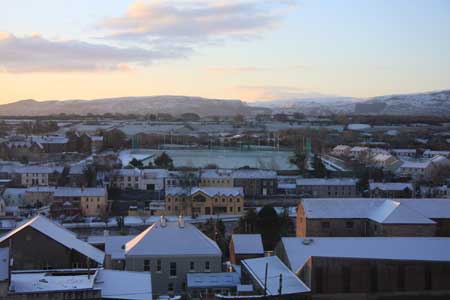 Aodh Ruadh under white.