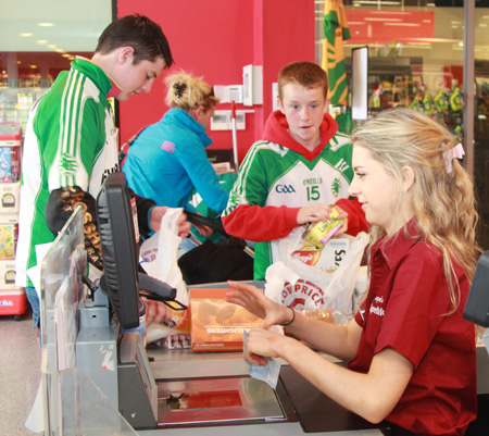 Some shots from the Supervalu bag pack and Karl Lacey's visit to Supervalu Bundoran.