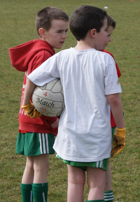 Action from the Aodh Ruadh v Bundoran under 8 blitz.